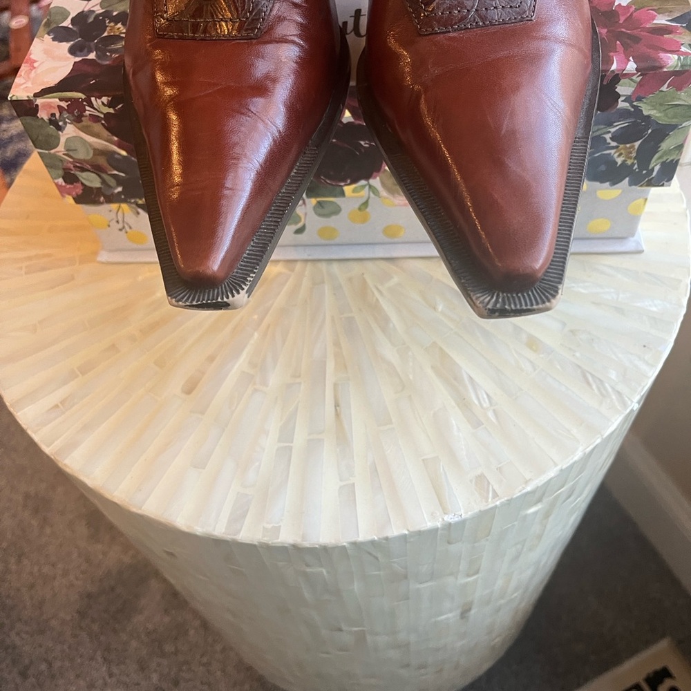 👠 Vintage Y2K BCBGirls Brown Leather Western Mules, Size 11 - Picture 3 of 11